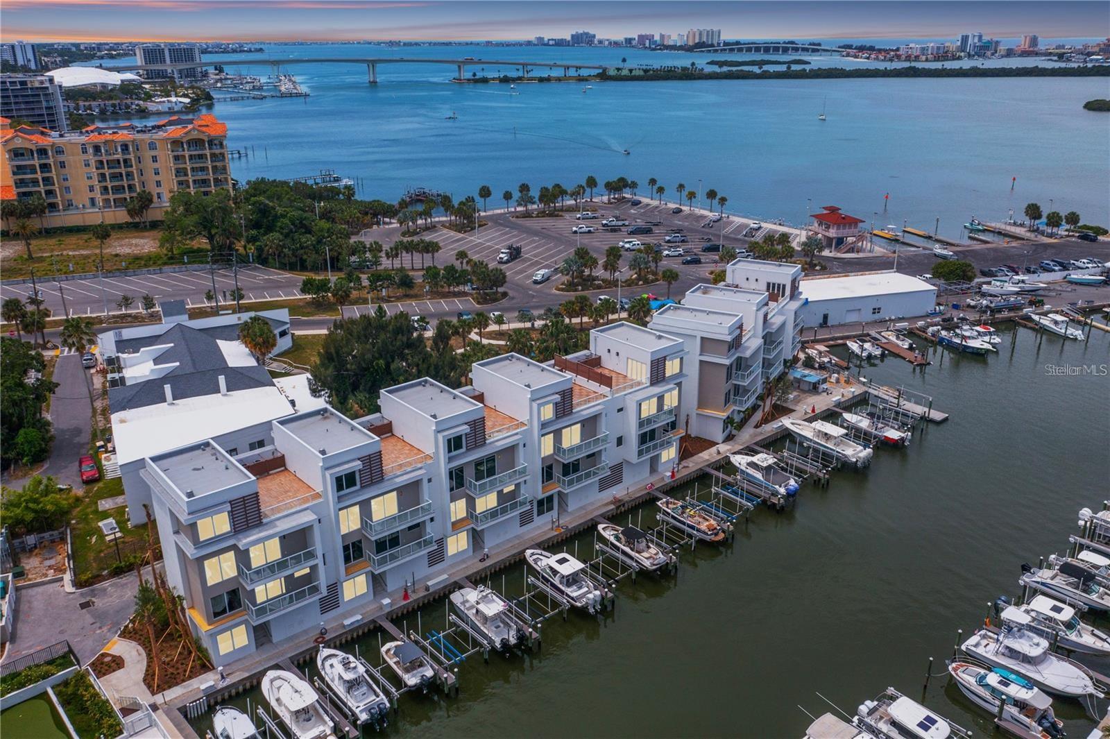 MARINA BAY MASTER CONDO - Residential