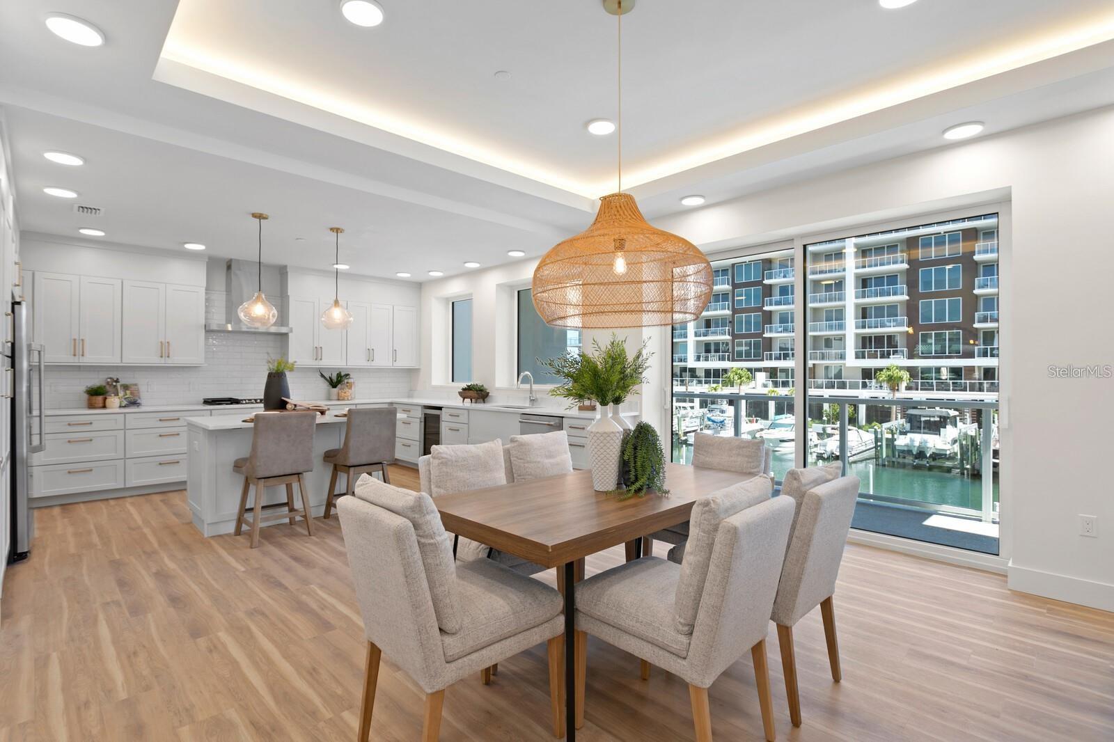 MARINA BAY MASTER CONDO - Residential