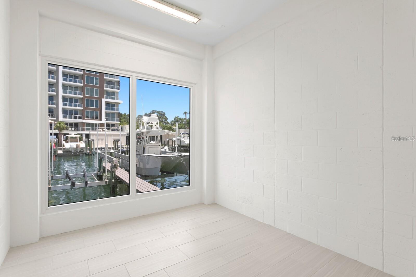 MARINA BAY MASTER CONDO - Residential