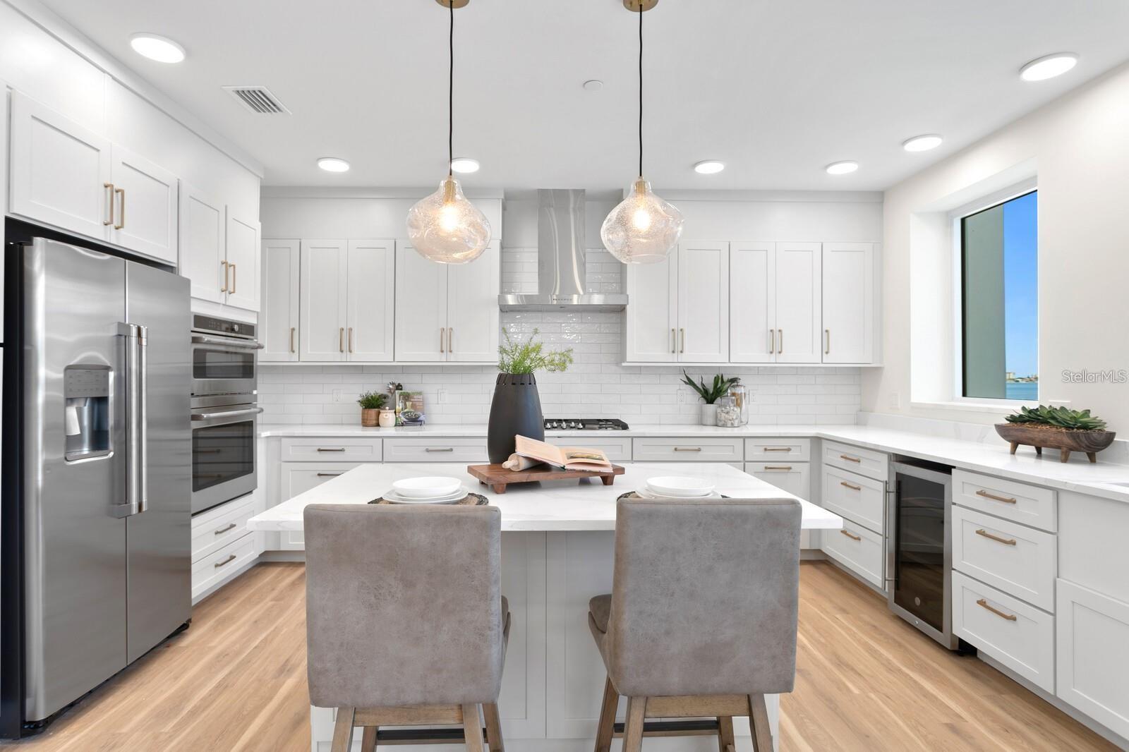 MARINA BAY MASTER CONDO - Residential