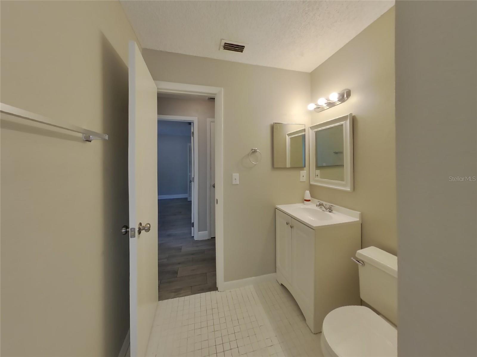 VALENCIA - Residential Lease