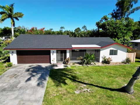 Photo of 2461 Woodland Circle, Fort Myers, FL 33907 (MLS # A4669026)