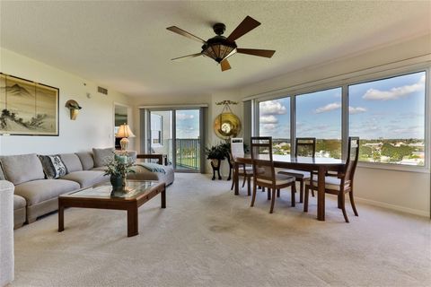 Condominium in DAYTONA BEACH SHORES FL 4 OCEANS WEST BOULEVARD 23.jpg