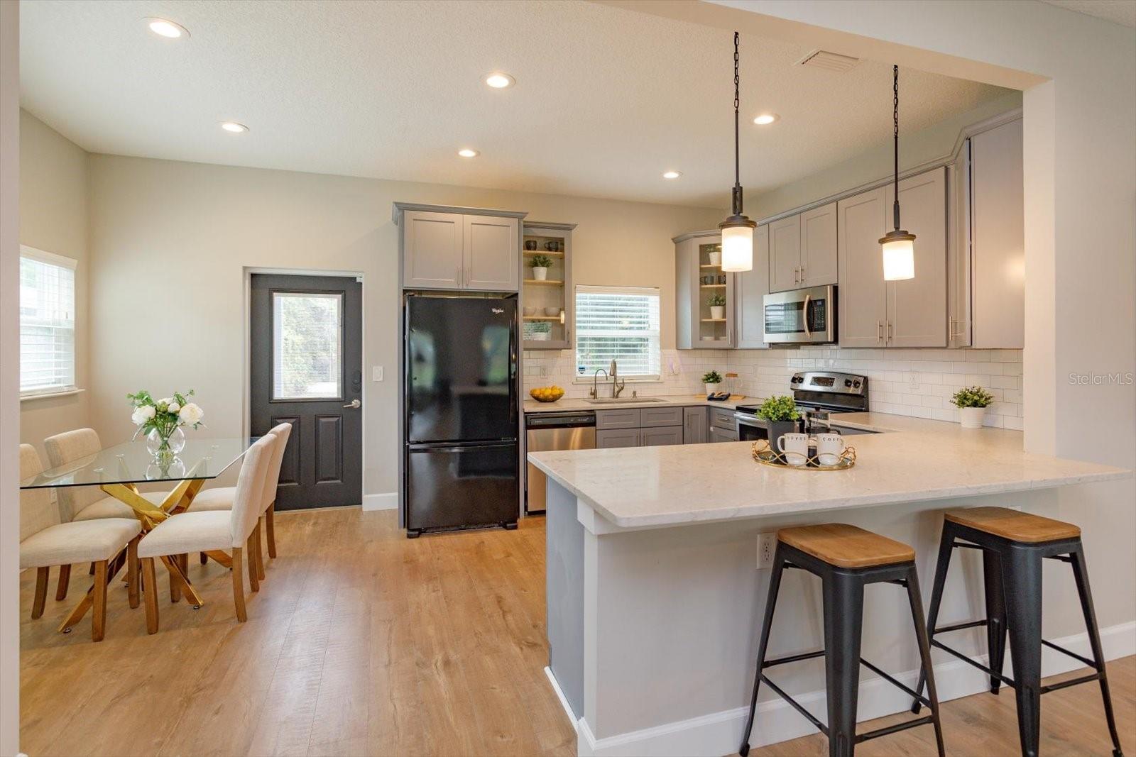 KAROLINA ON KILLARNEY - Residential