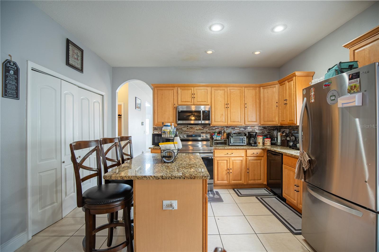7226 REX HILL TRAIL