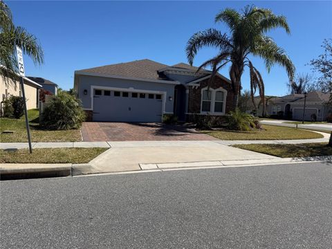 Photo of 705 Golden Elm Drive, Apopka, FL 32703 (MLS # O6365820)