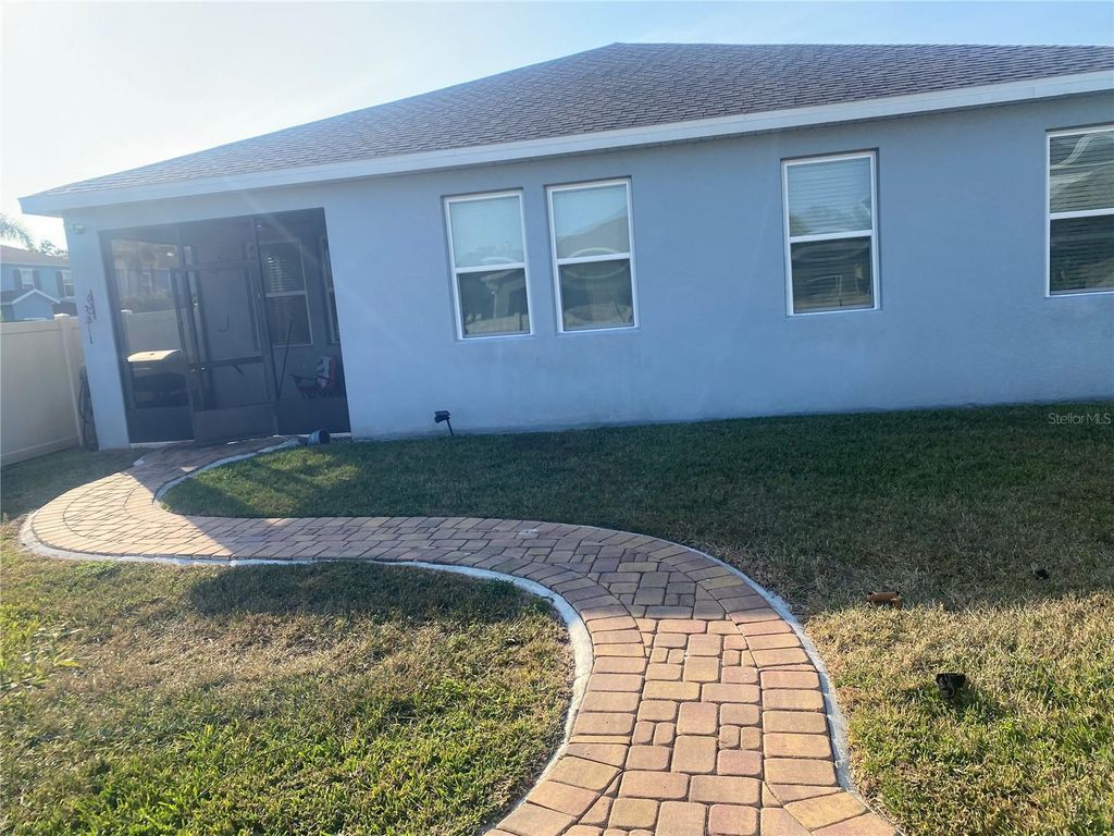 Photo of 705 Golden Elm Drive, Apopka, FL 32703 (MLS # O6365820)