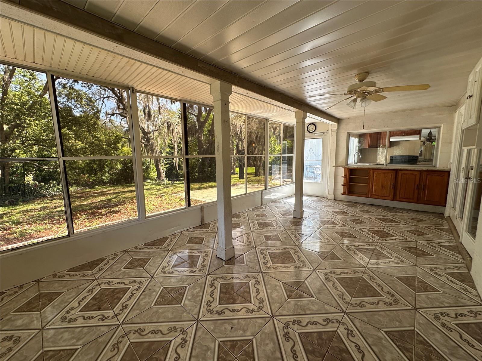 BEACON WOODS VILLAGE - Residential