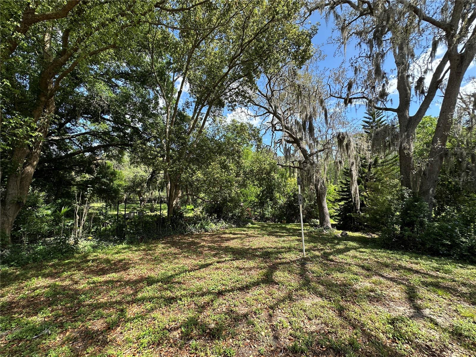 BEACON WOODS VILLAGE - Residential