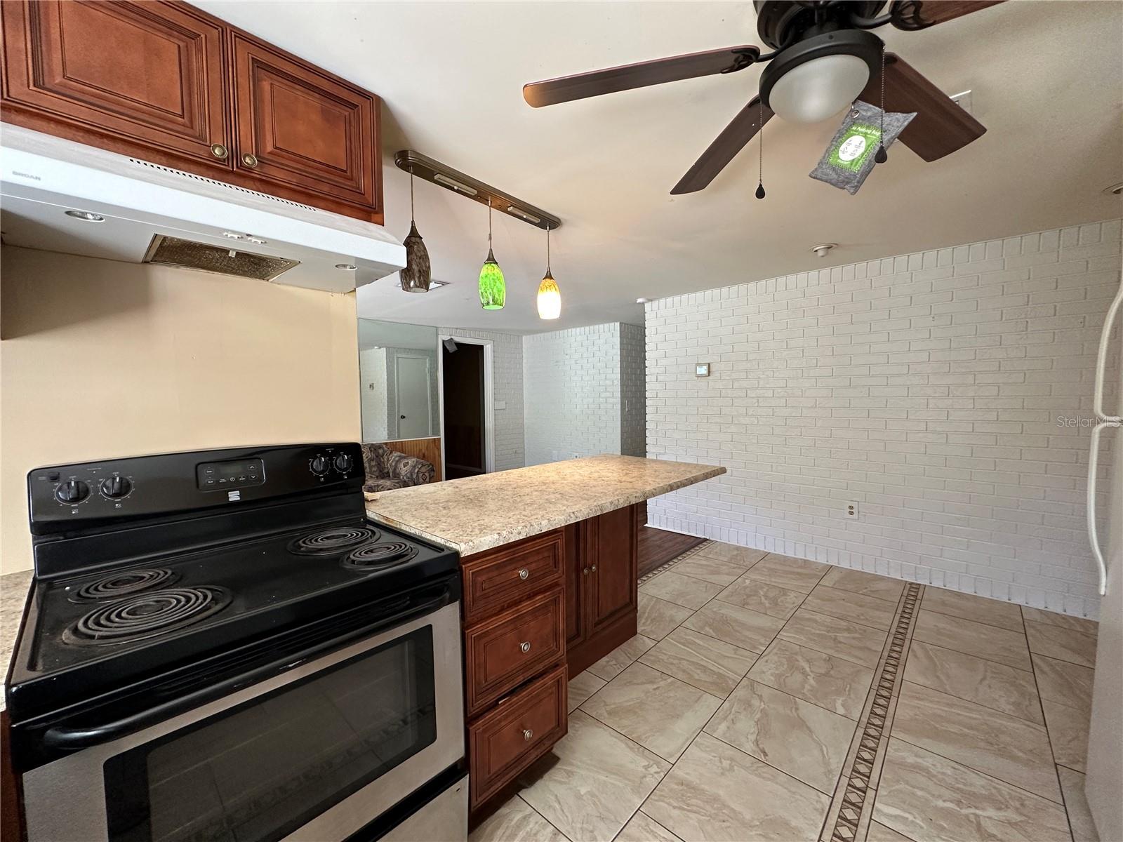 BEACON WOODS VILLAGE - Residential