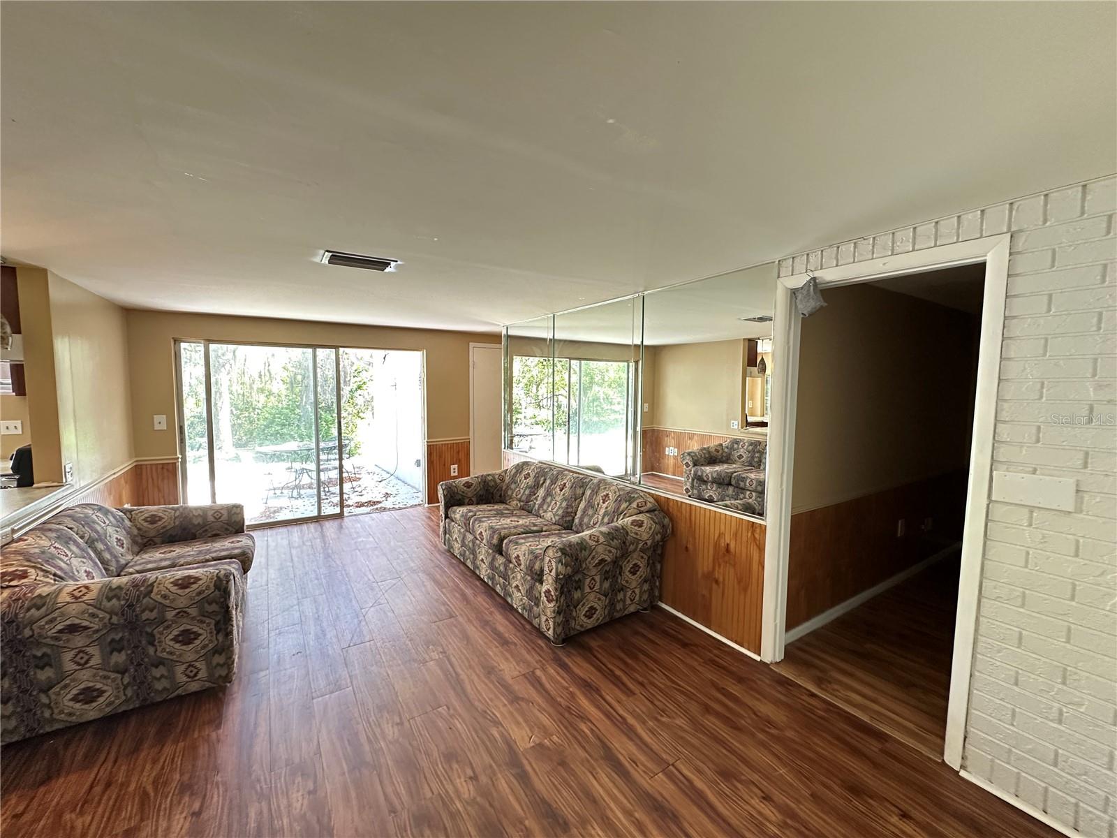 BEACON WOODS VILLAGE - Residential