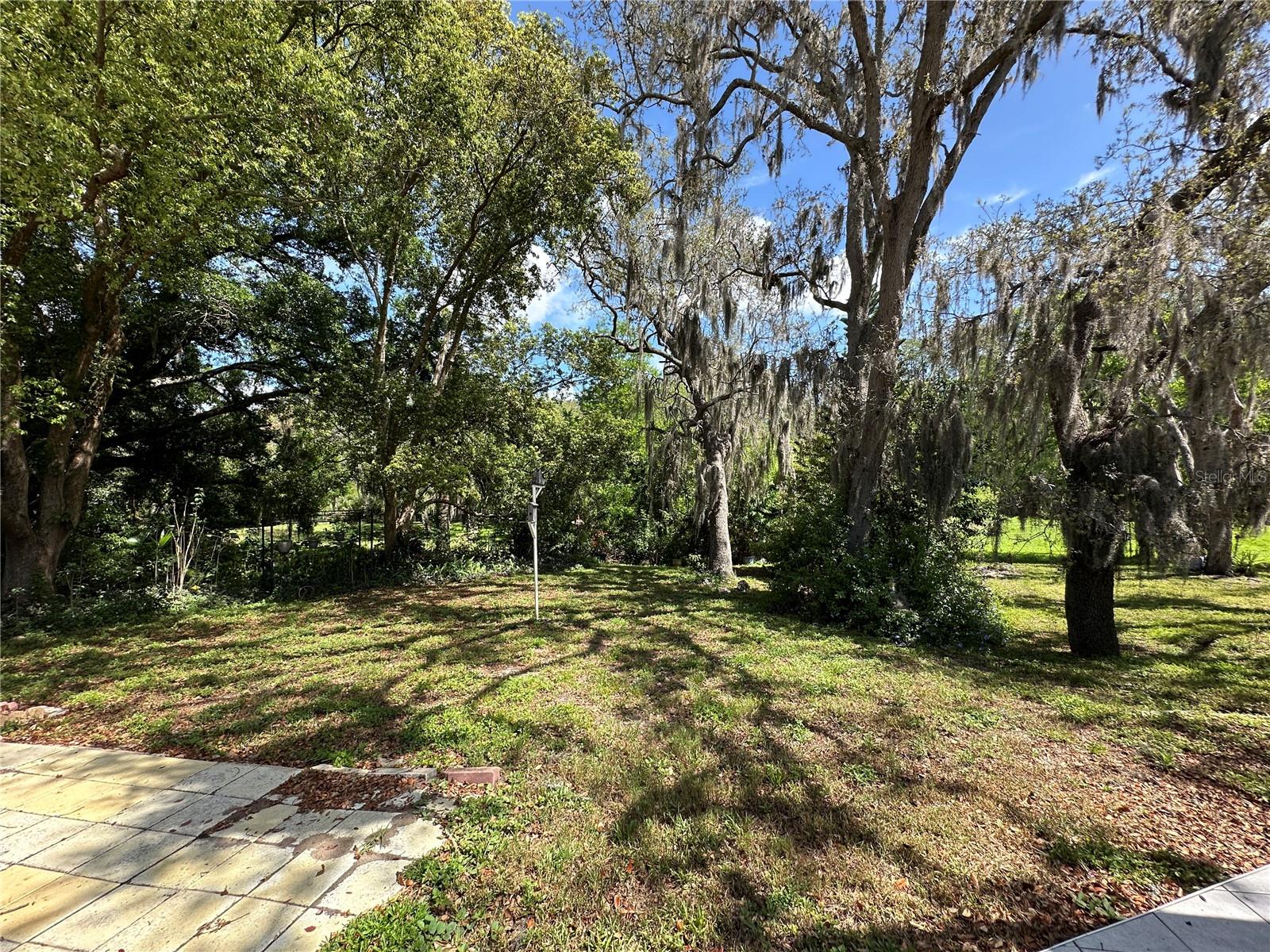 BEACON WOODS VILLAGE - Residential