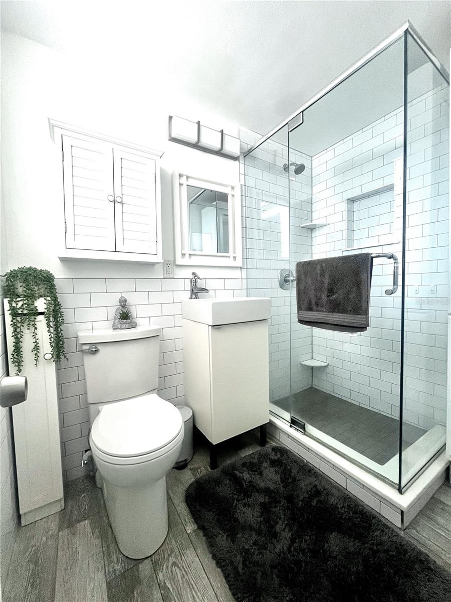 OCEAN JEWELS CLUB - Residential Lease