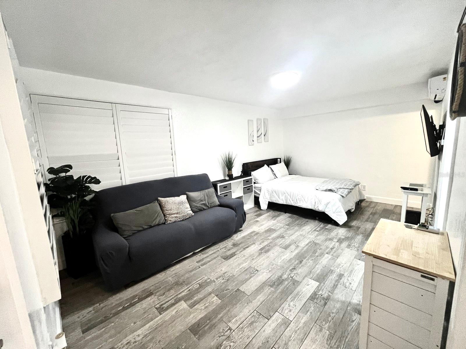 OCEAN JEWELS CLUB - Residential Lease