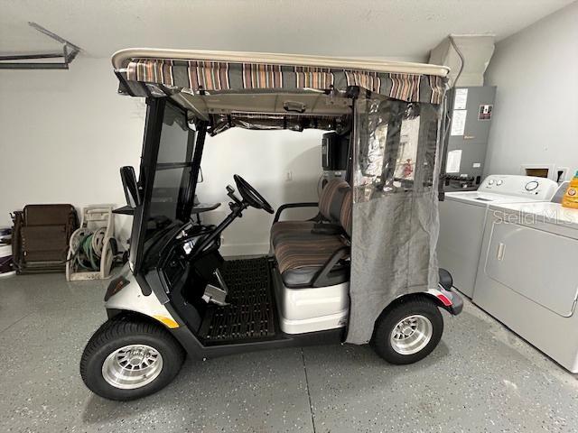 LADY LAKE ORANGE BLOSSOM GARDENS UNIT 17A - Residential