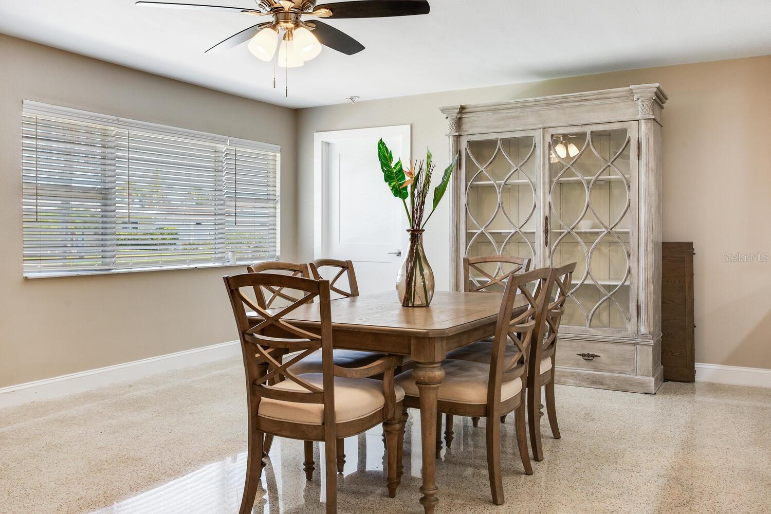 MAXIMO MOORINGS - Residential