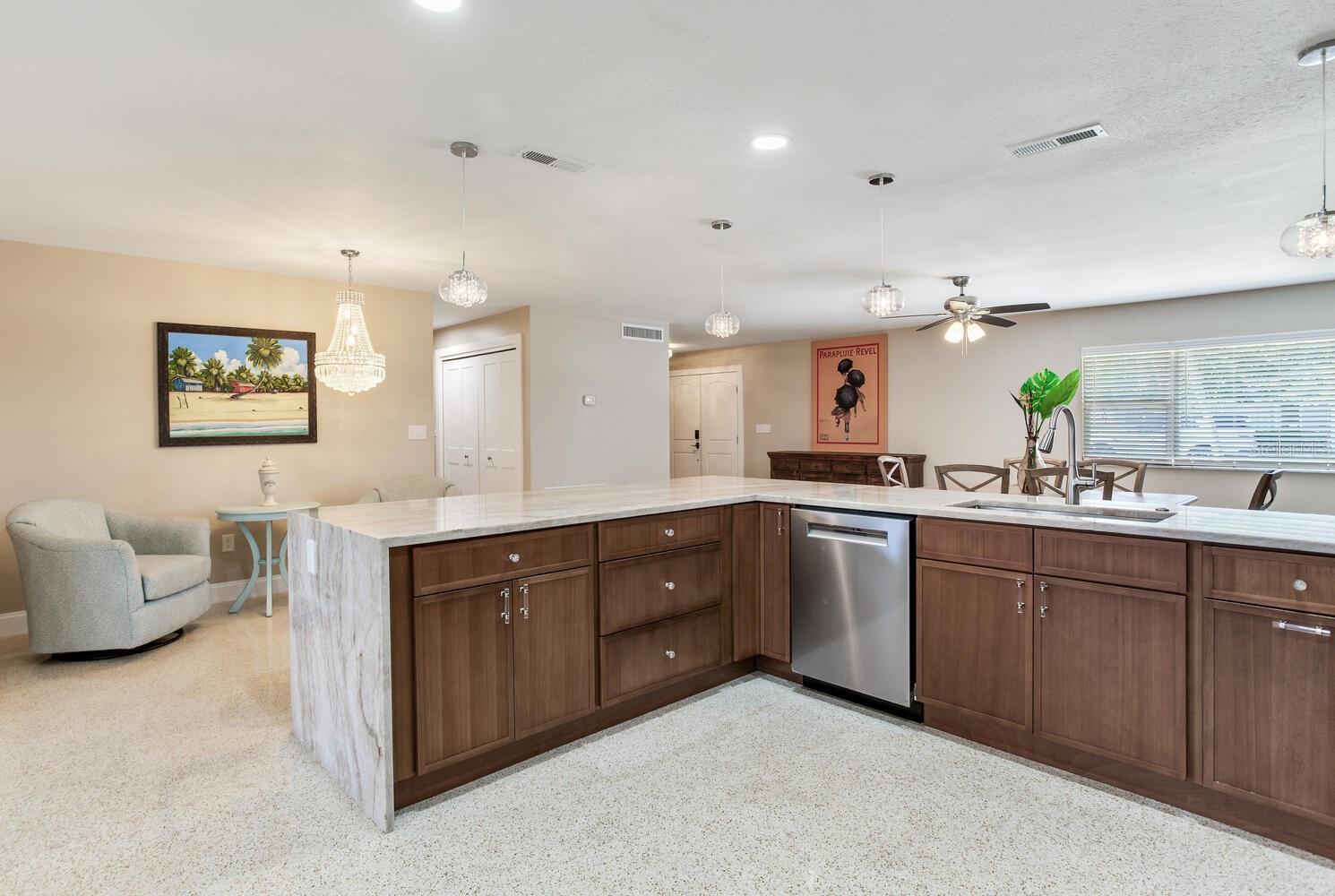 MAXIMO MOORINGS - Residential