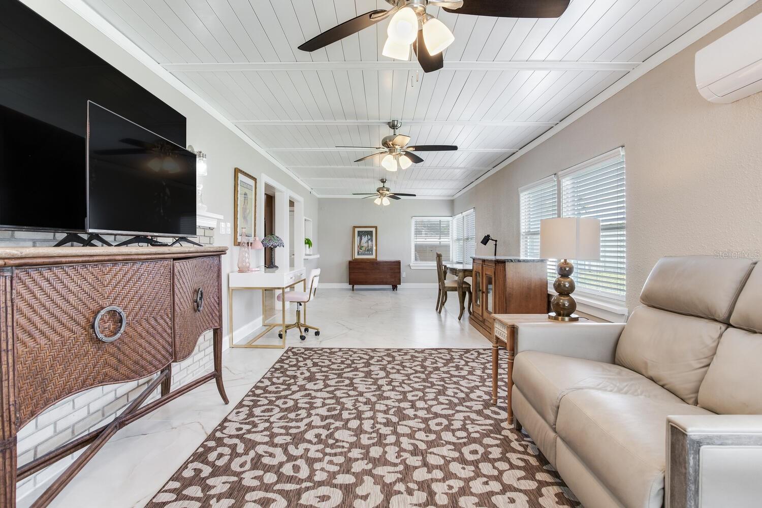 MAXIMO MOORINGS - Residential