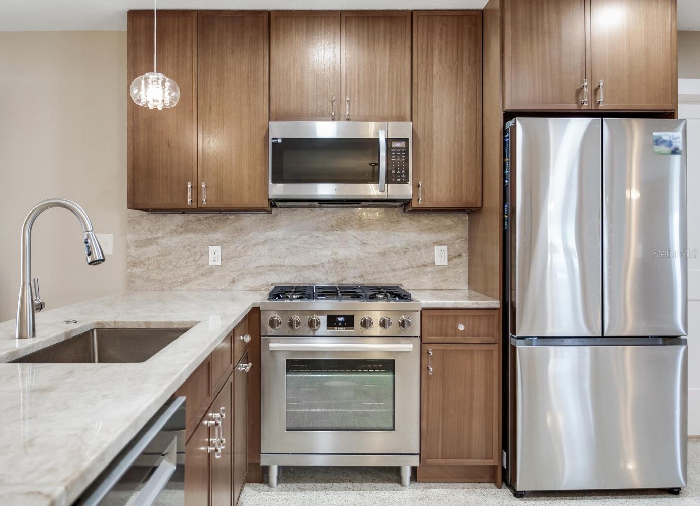 MAXIMO MOORINGS - Residential