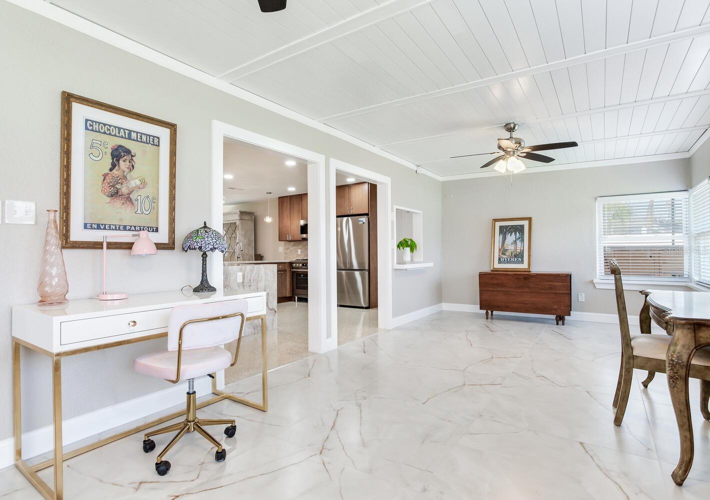 MAXIMO MOORINGS - Residential