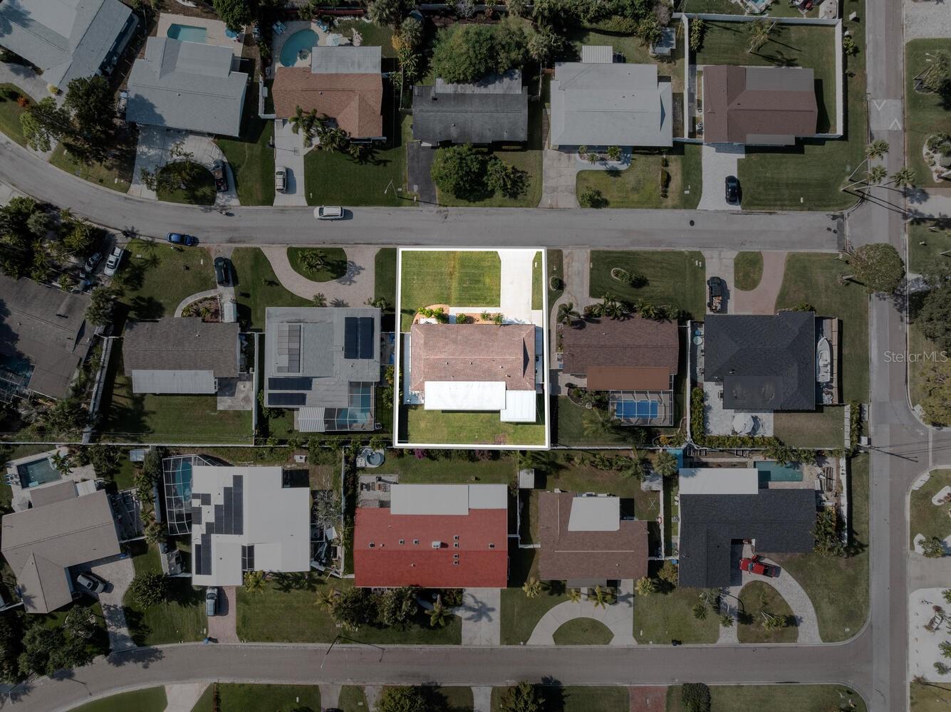 MAXIMO MOORINGS - Residential