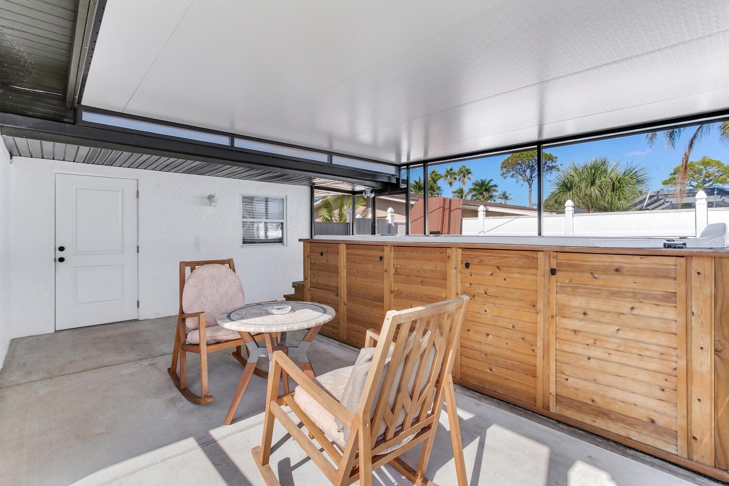 MAXIMO MOORINGS - Residential