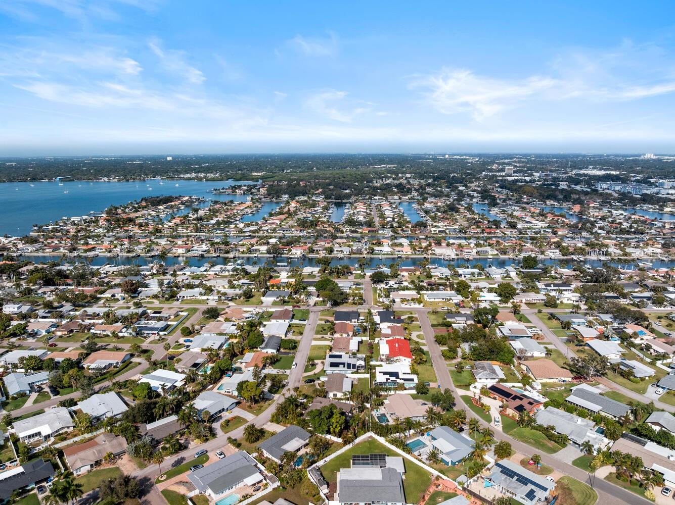 MAXIMO MOORINGS - Residential