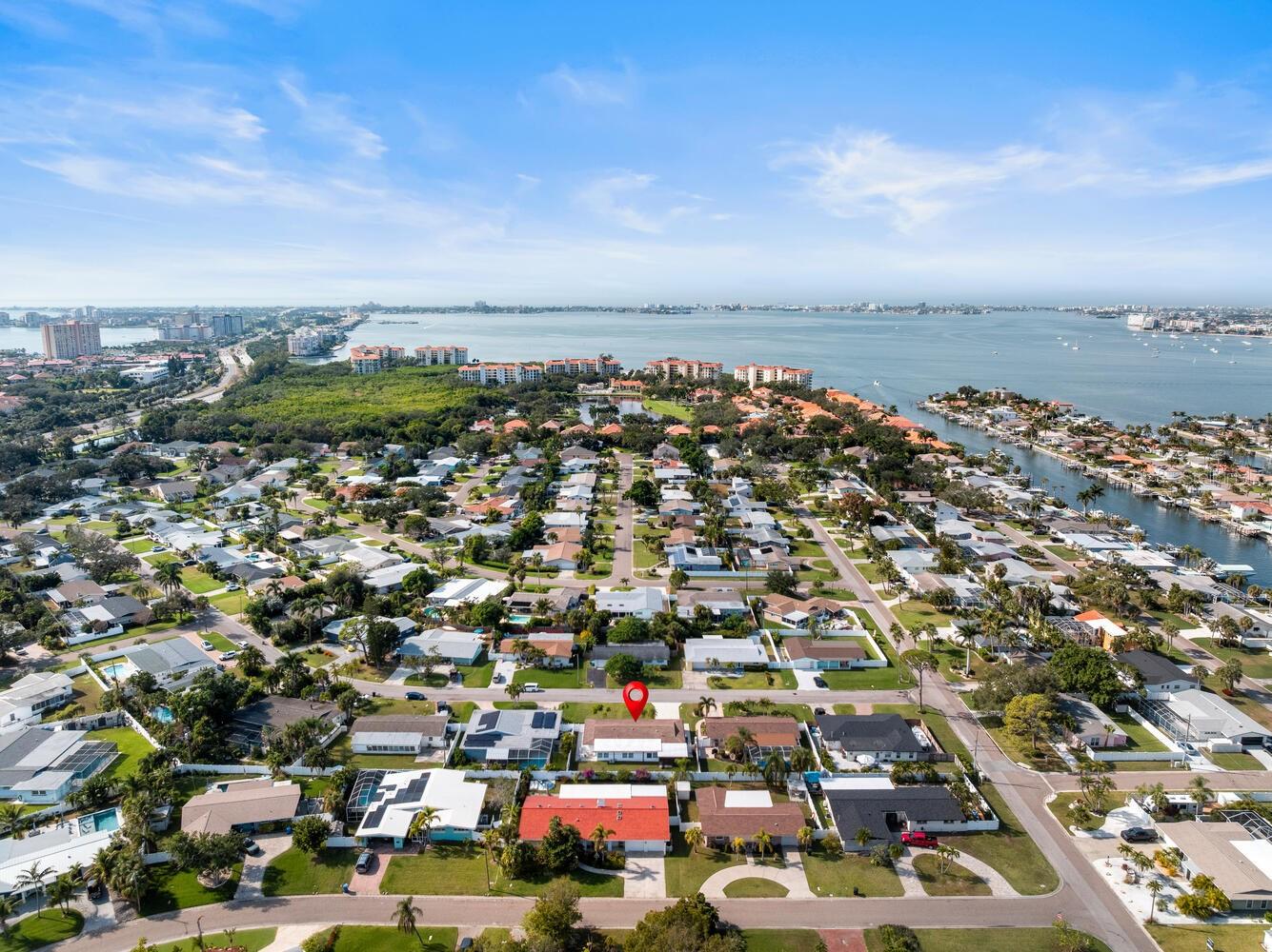 MAXIMO MOORINGS - Residential