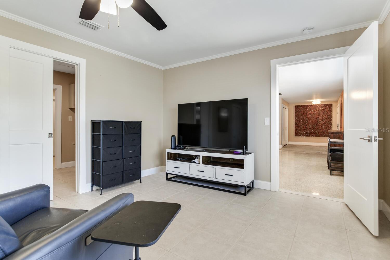 MAXIMO MOORINGS - Residential