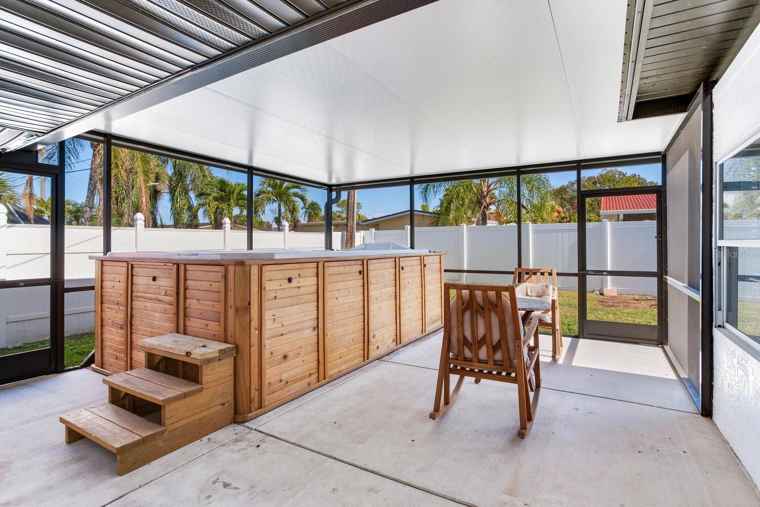 MAXIMO MOORINGS - Residential