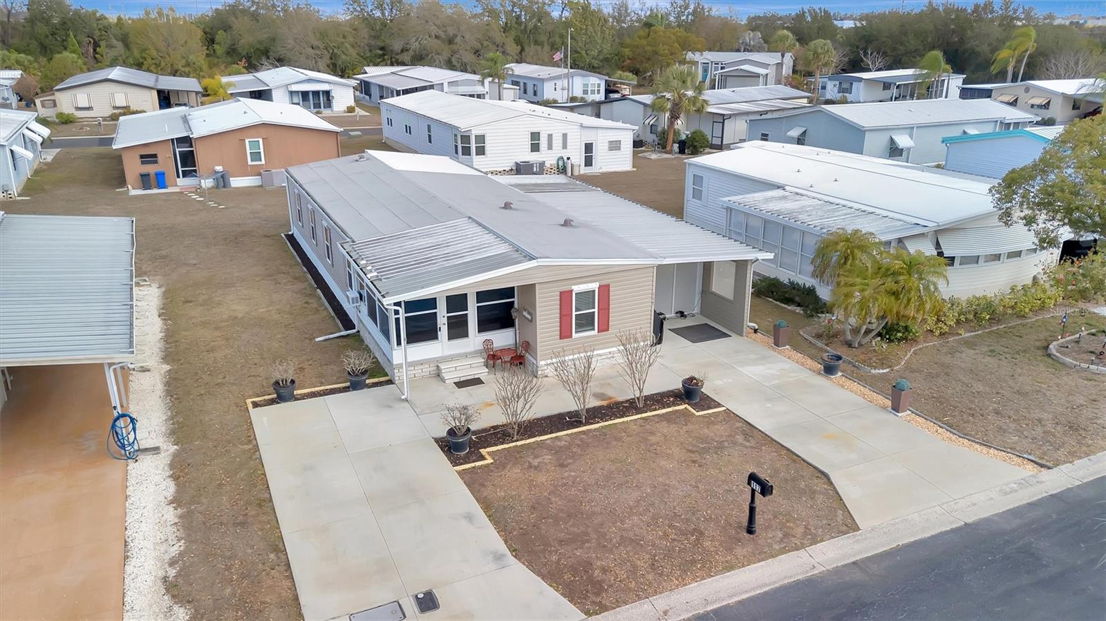 117 S SAINT THOMAS CIRCLE