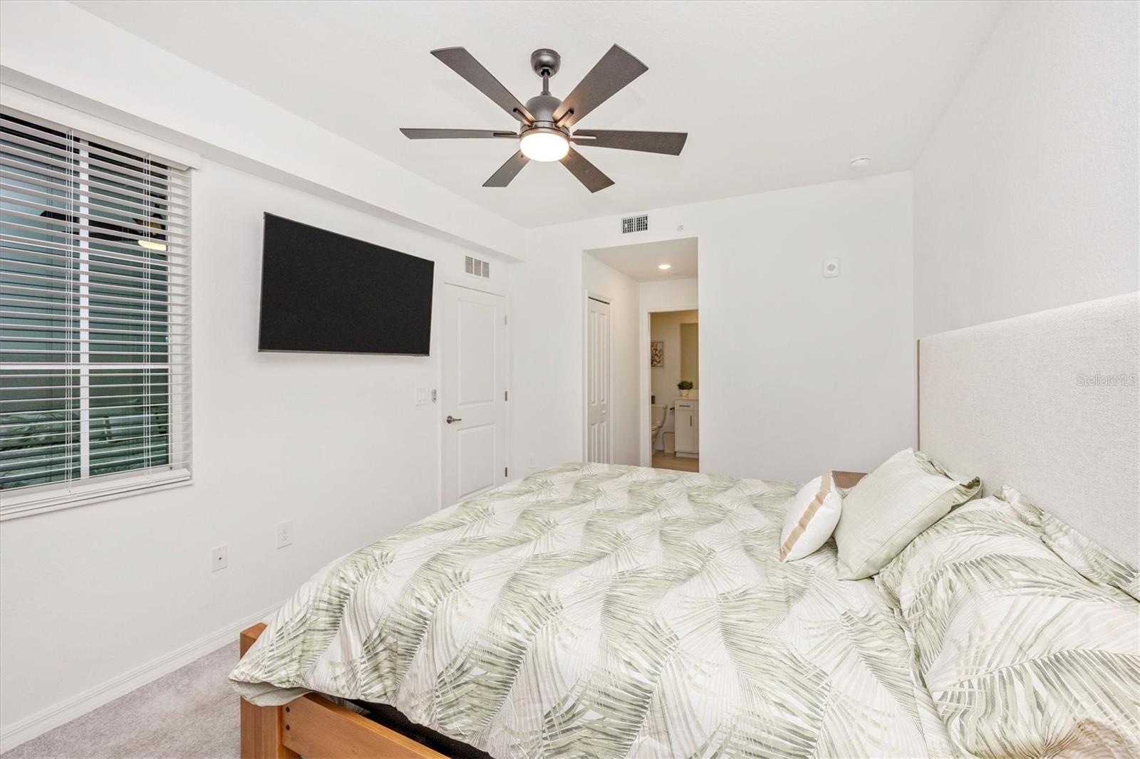 WELLEN PARK GOLF & COUNTRY CLUB - Residential Lease