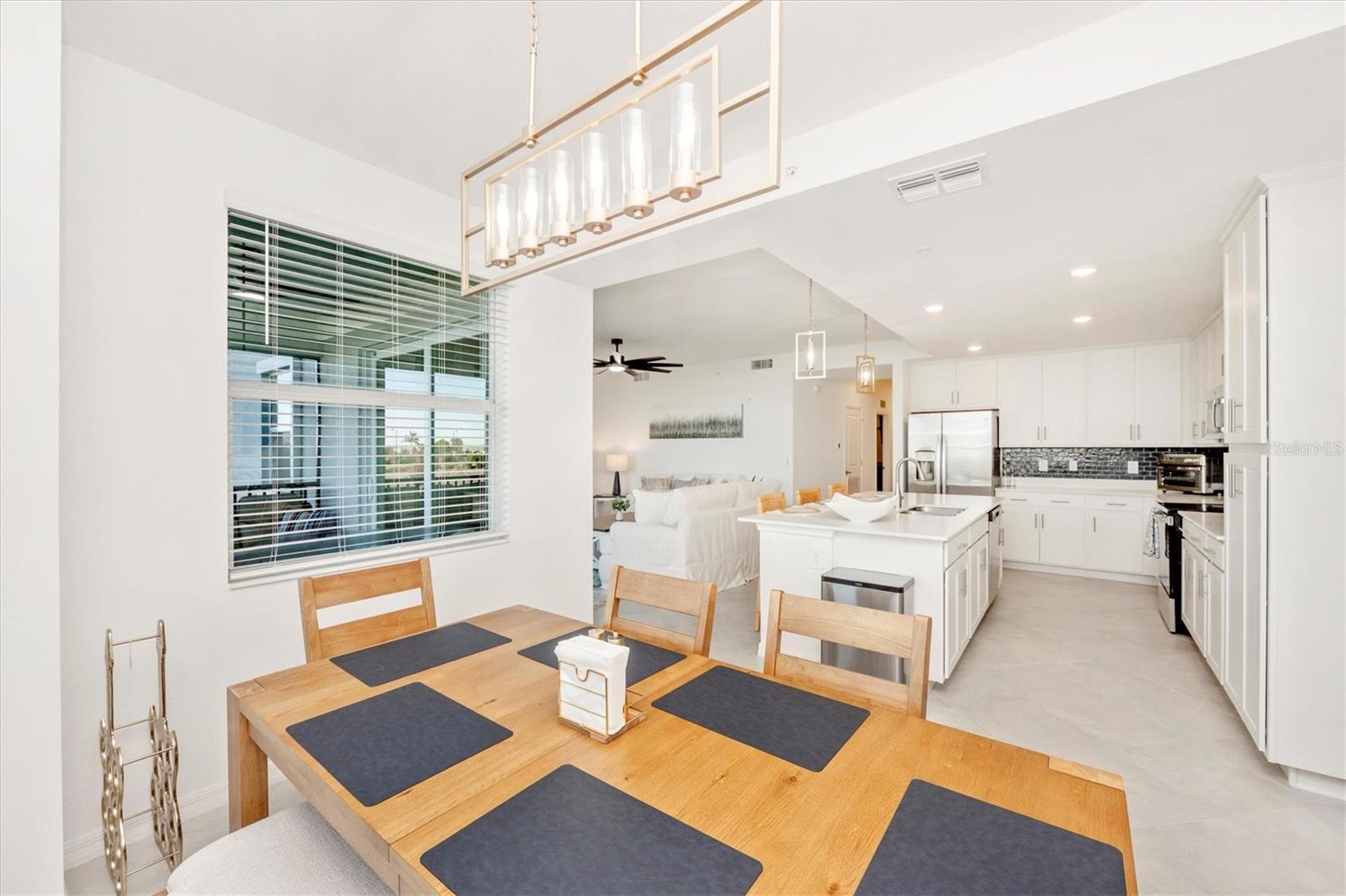 WELLEN PARK GOLF & COUNTRY CLUB - Residential Lease