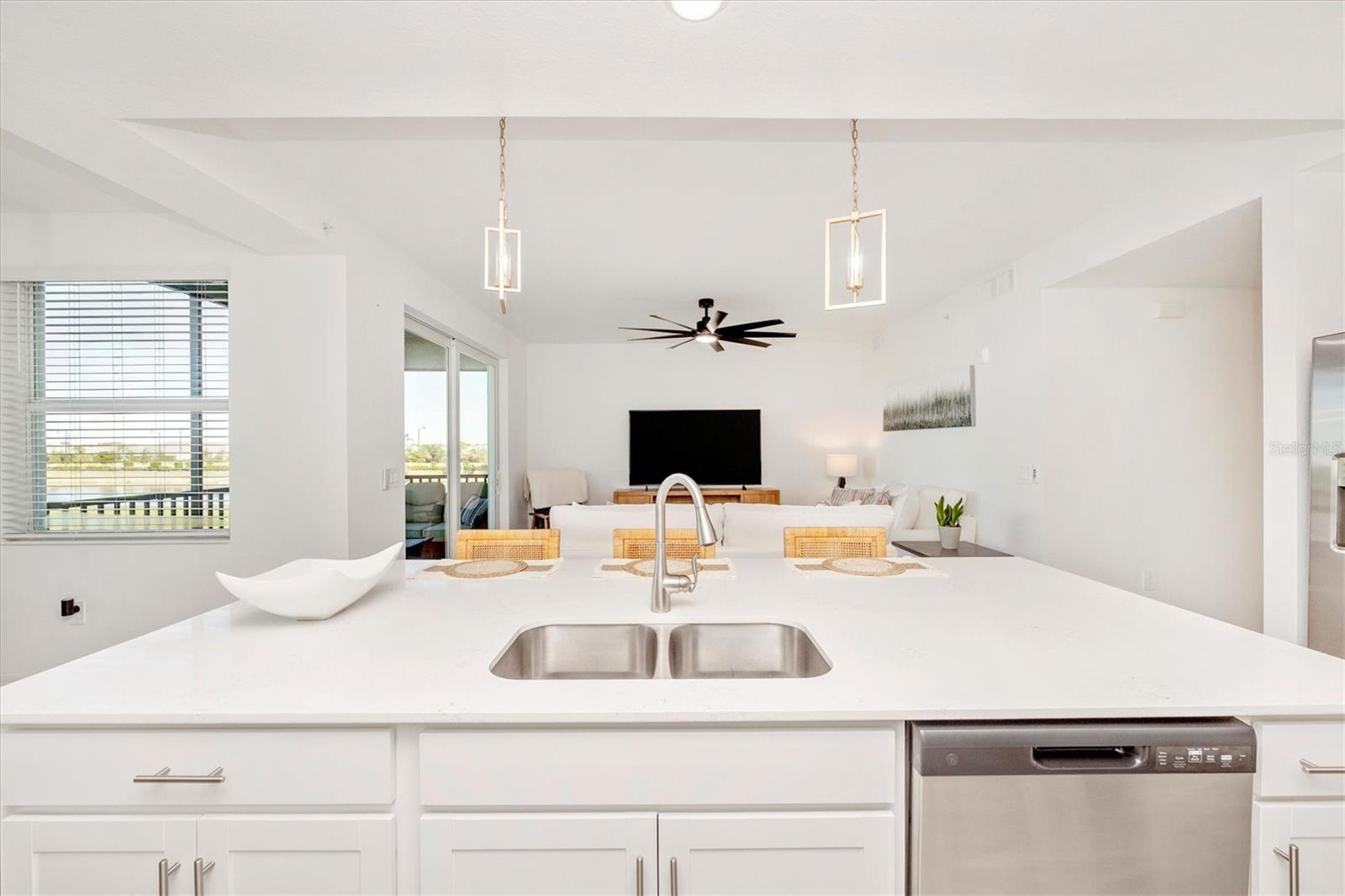 WELLEN PARK GOLF & COUNTRY CLUB - Residential Lease