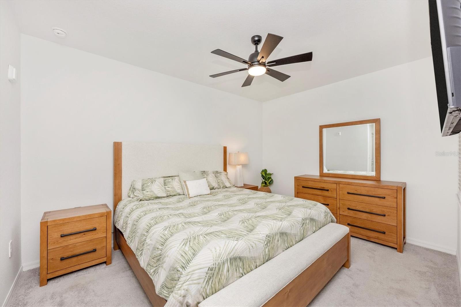 WELLEN PARK GOLF & COUNTRY CLUB - Residential Lease