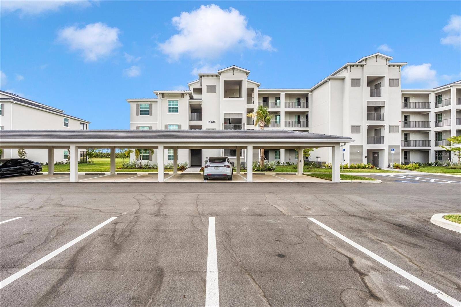 WELLEN PARK GOLF & COUNTRY CLUB - Residential Lease