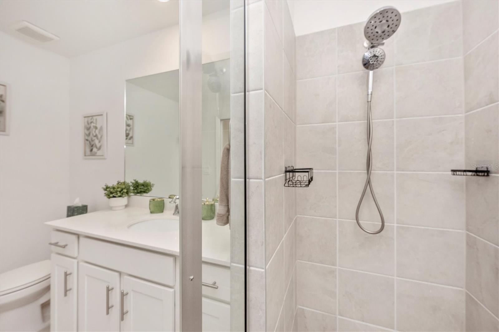 WELLEN PARK GOLF & COUNTRY CLUB - Residential Lease