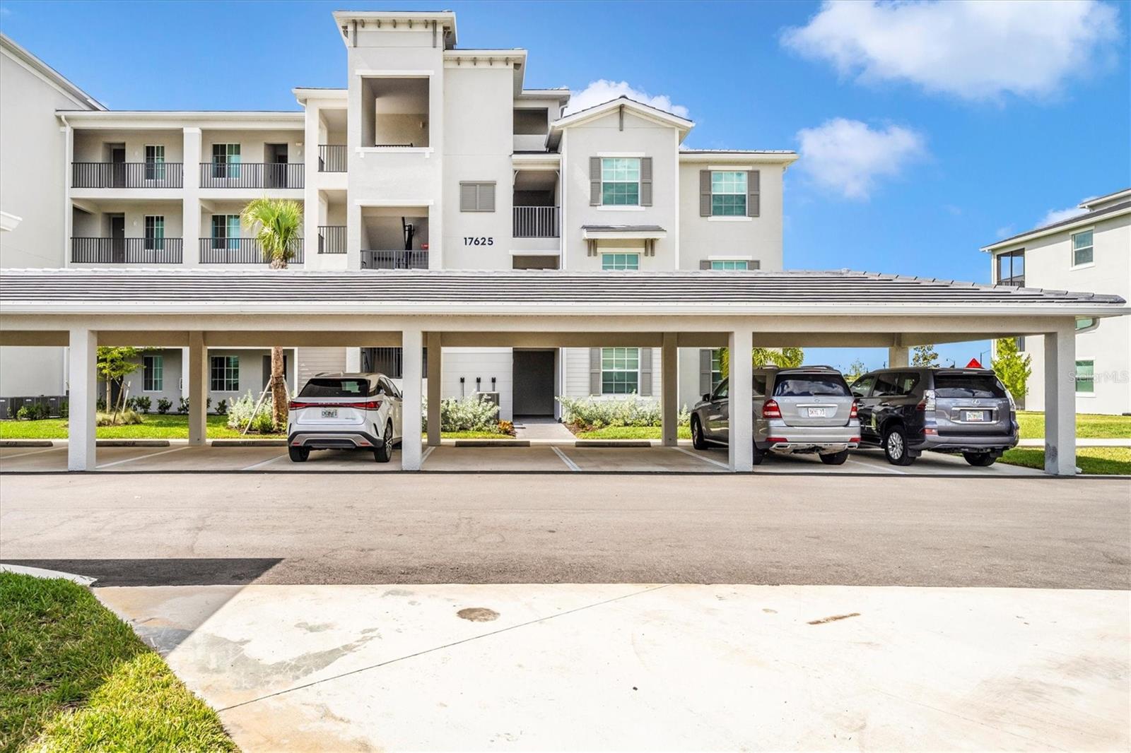 WELLEN PARK GOLF & COUNTRY CLUB - Residential Lease