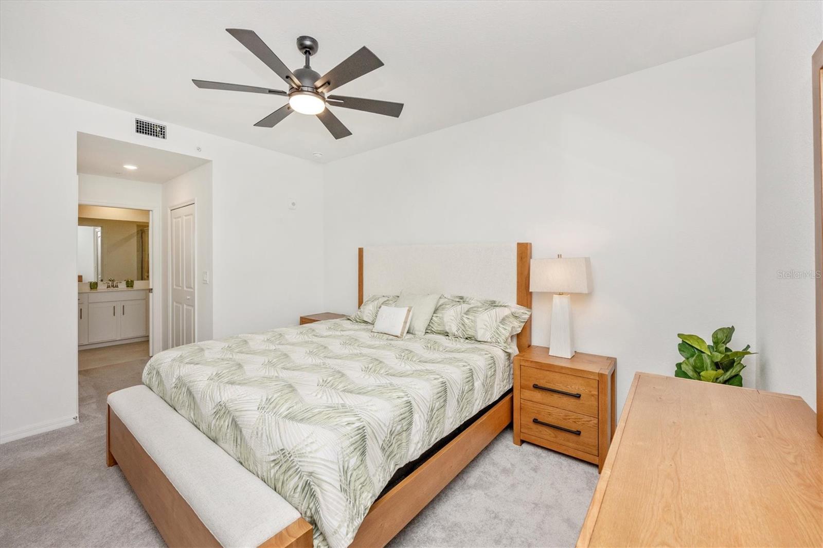 WELLEN PARK GOLF & COUNTRY CLUB - Residential Lease