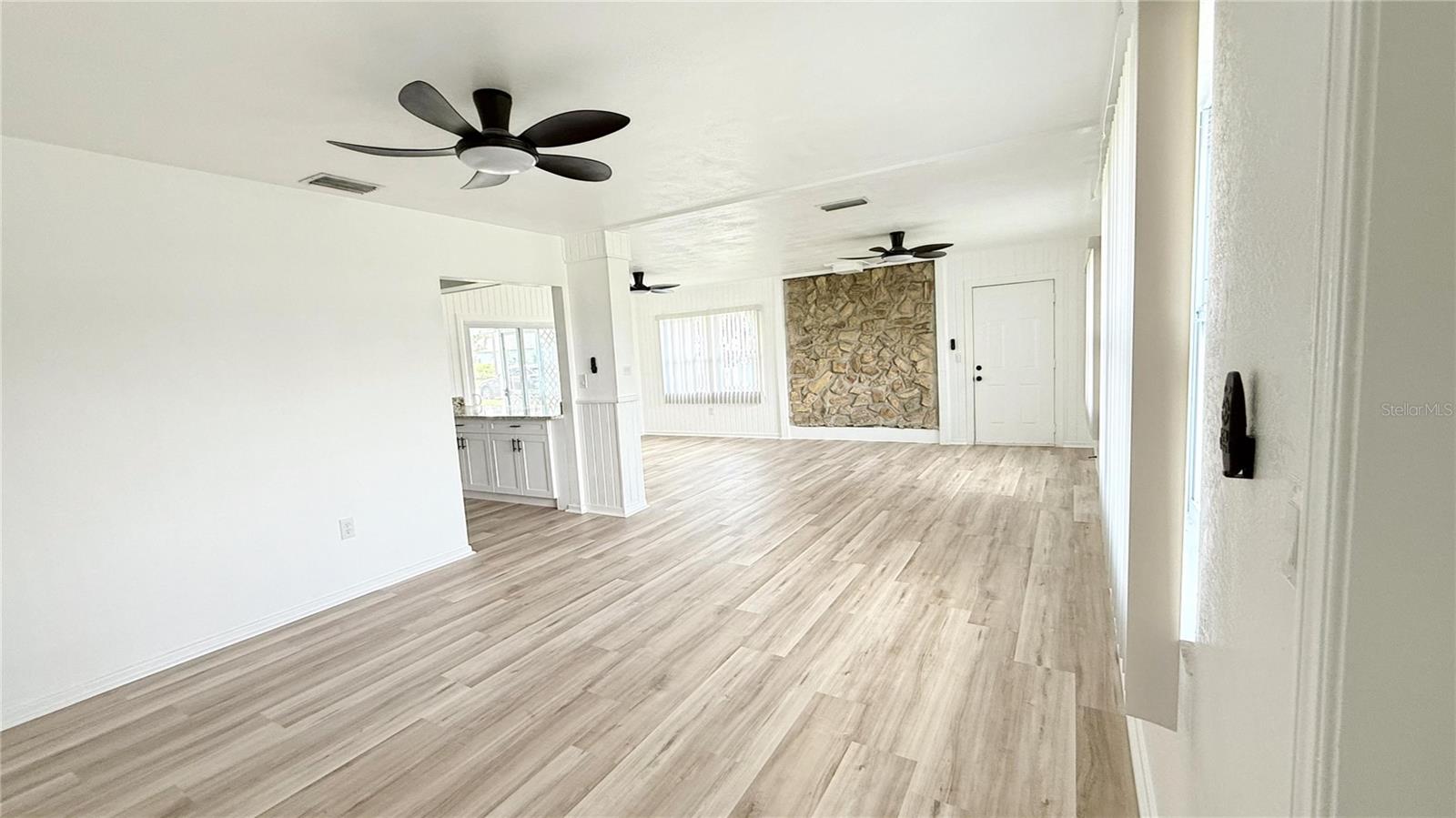 2002 10TH STREET W