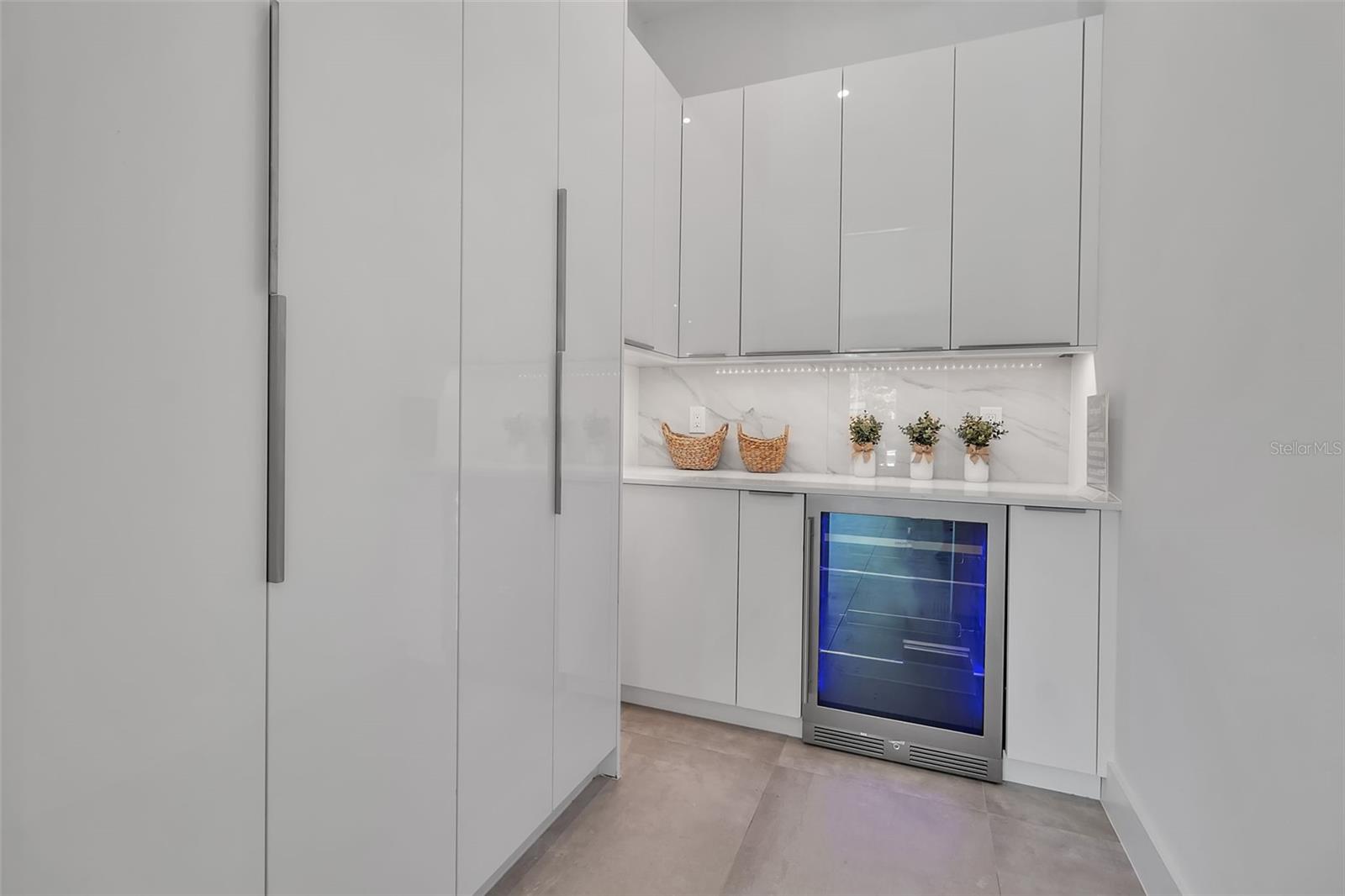 SOUTH GATE - Residential