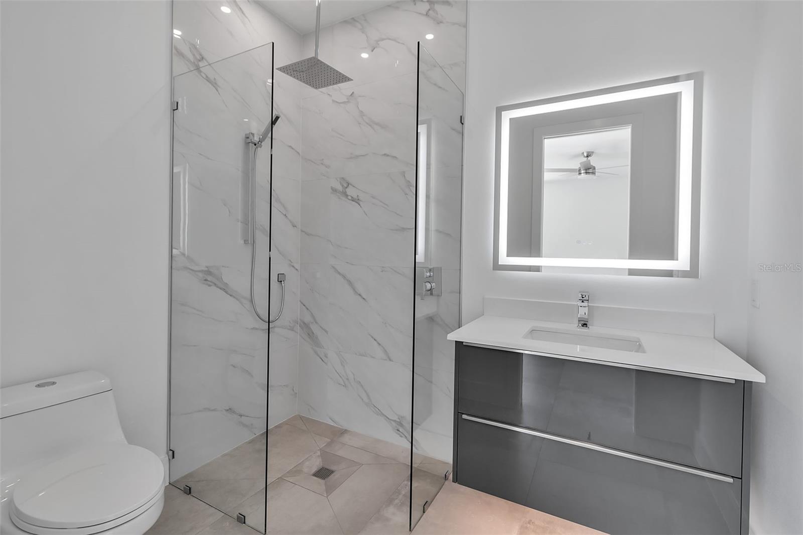 SOUTH GATE - Residential