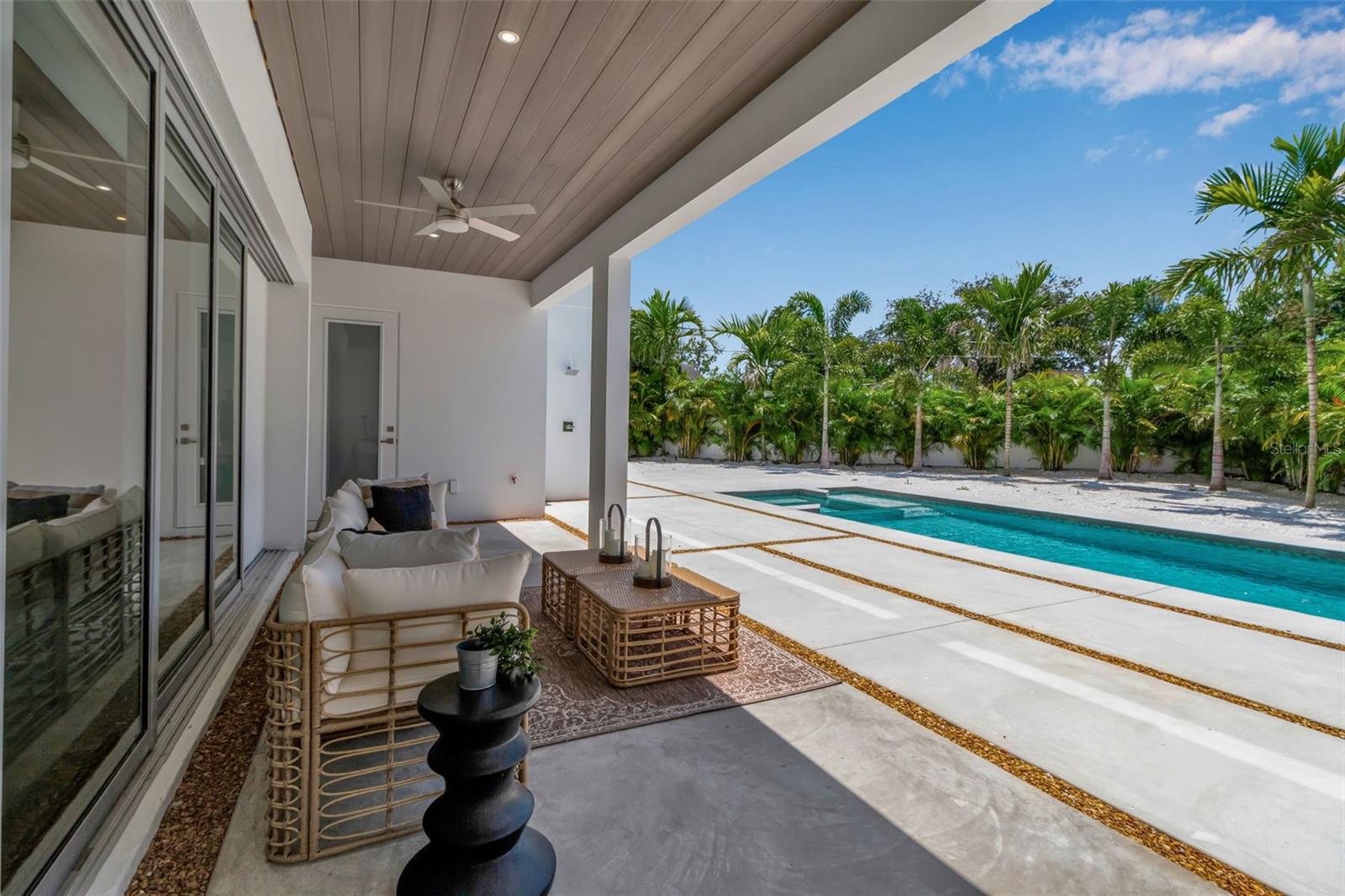 SOUTH GATE - Residential