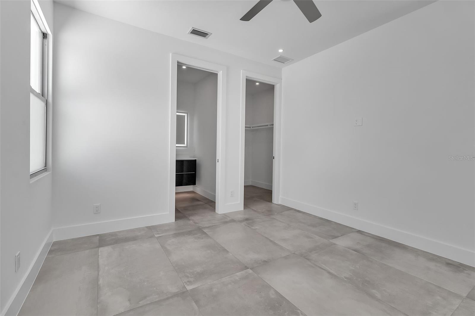 SOUTH GATE - Residential