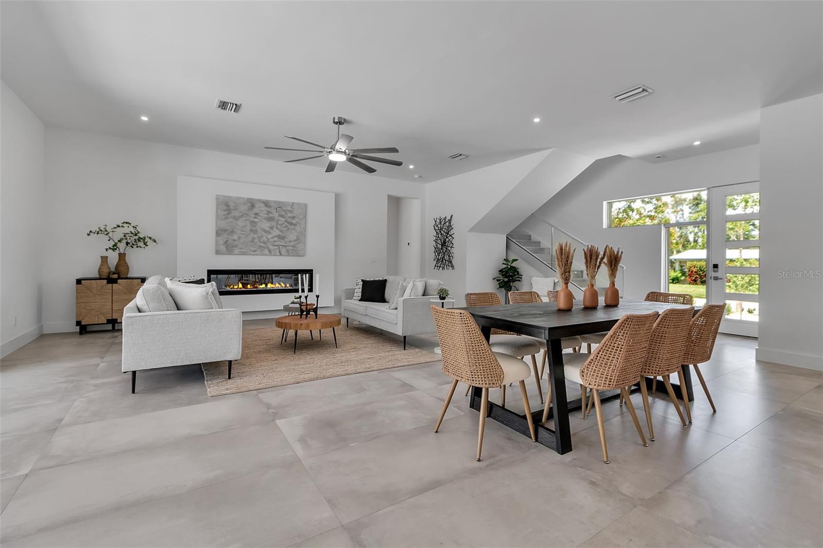 SOUTH GATE - Residential