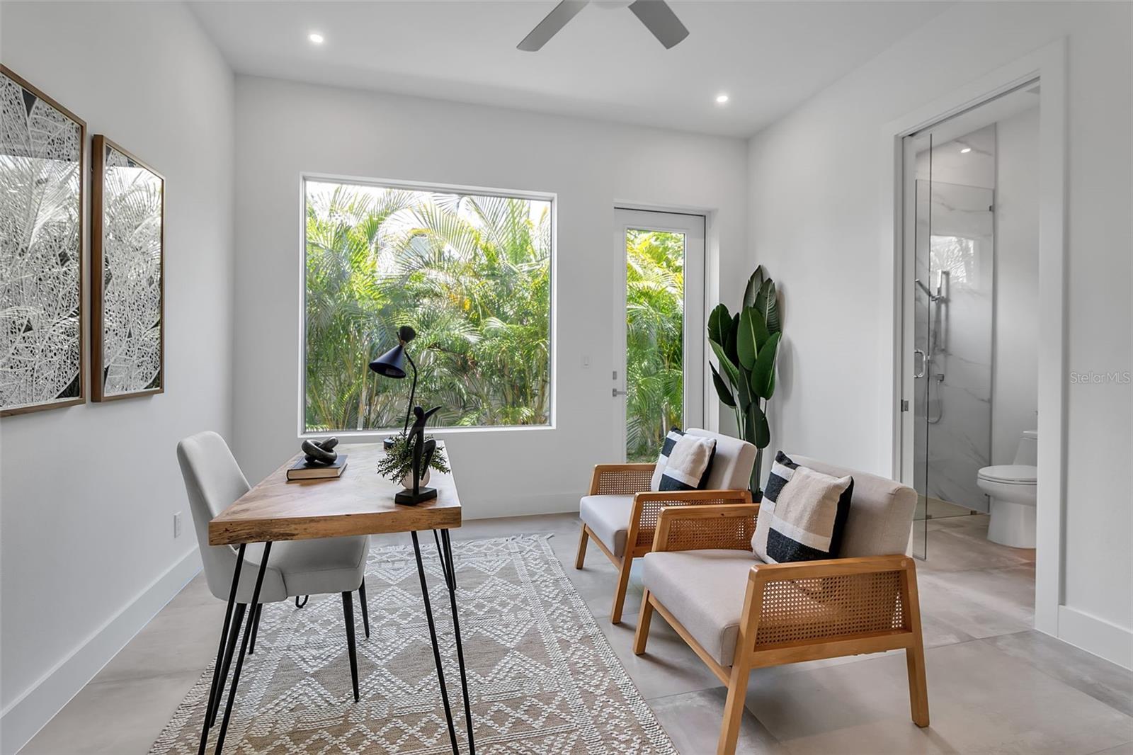 SOUTH GATE - Residential