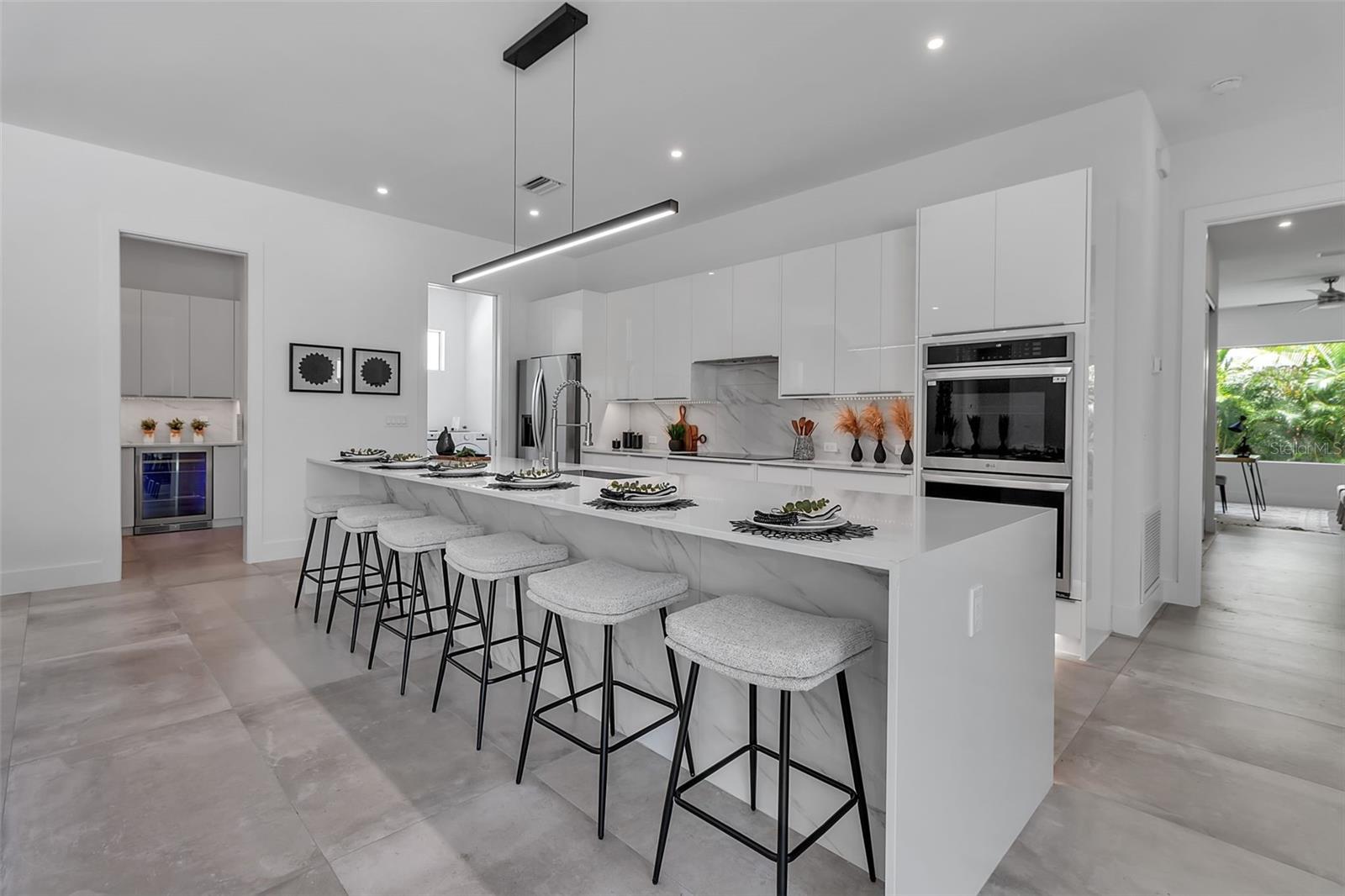 SOUTH GATE - Residential