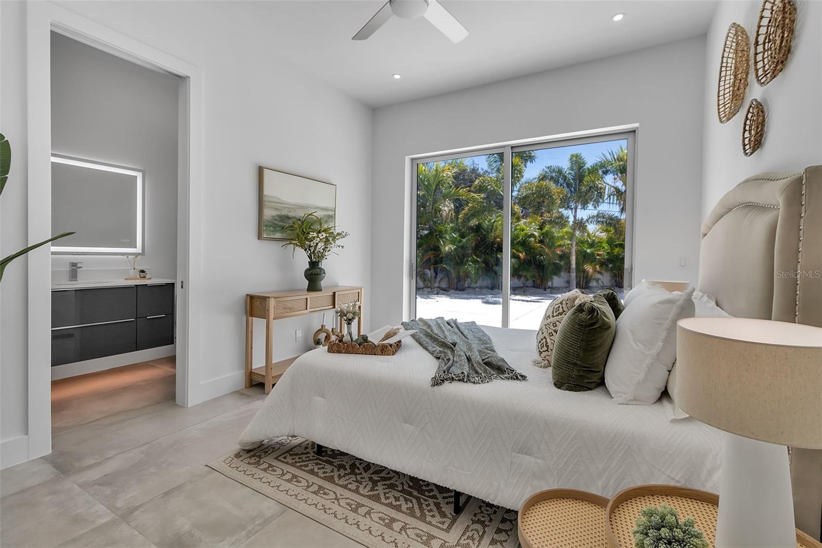 SOUTH GATE - Residential