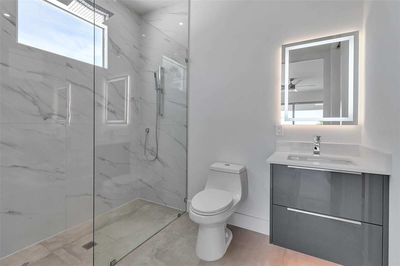 SOUTH GATE - Residential