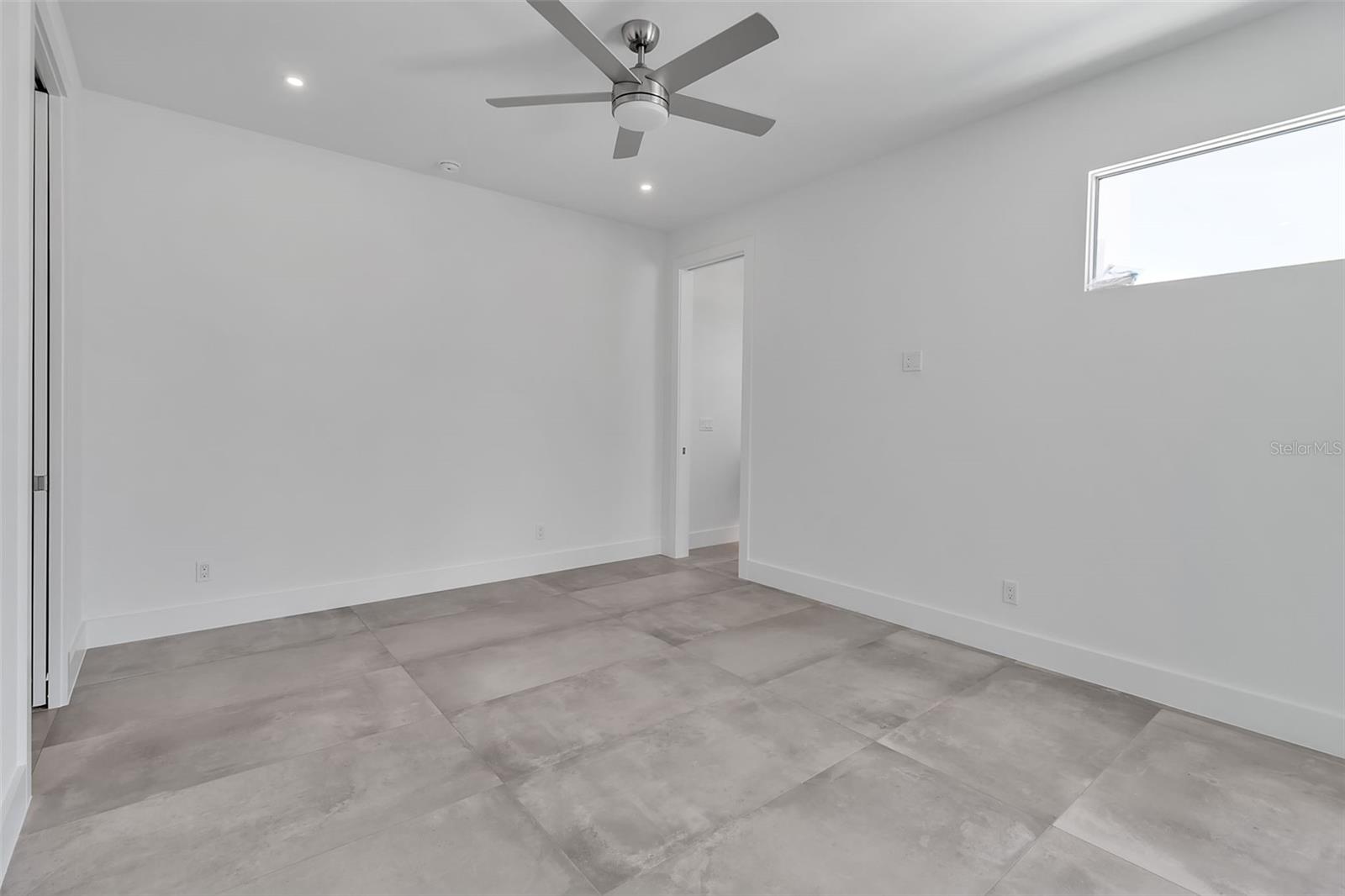 SOUTH GATE - Residential